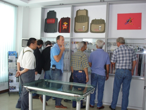 Foreign customers visit Lixin